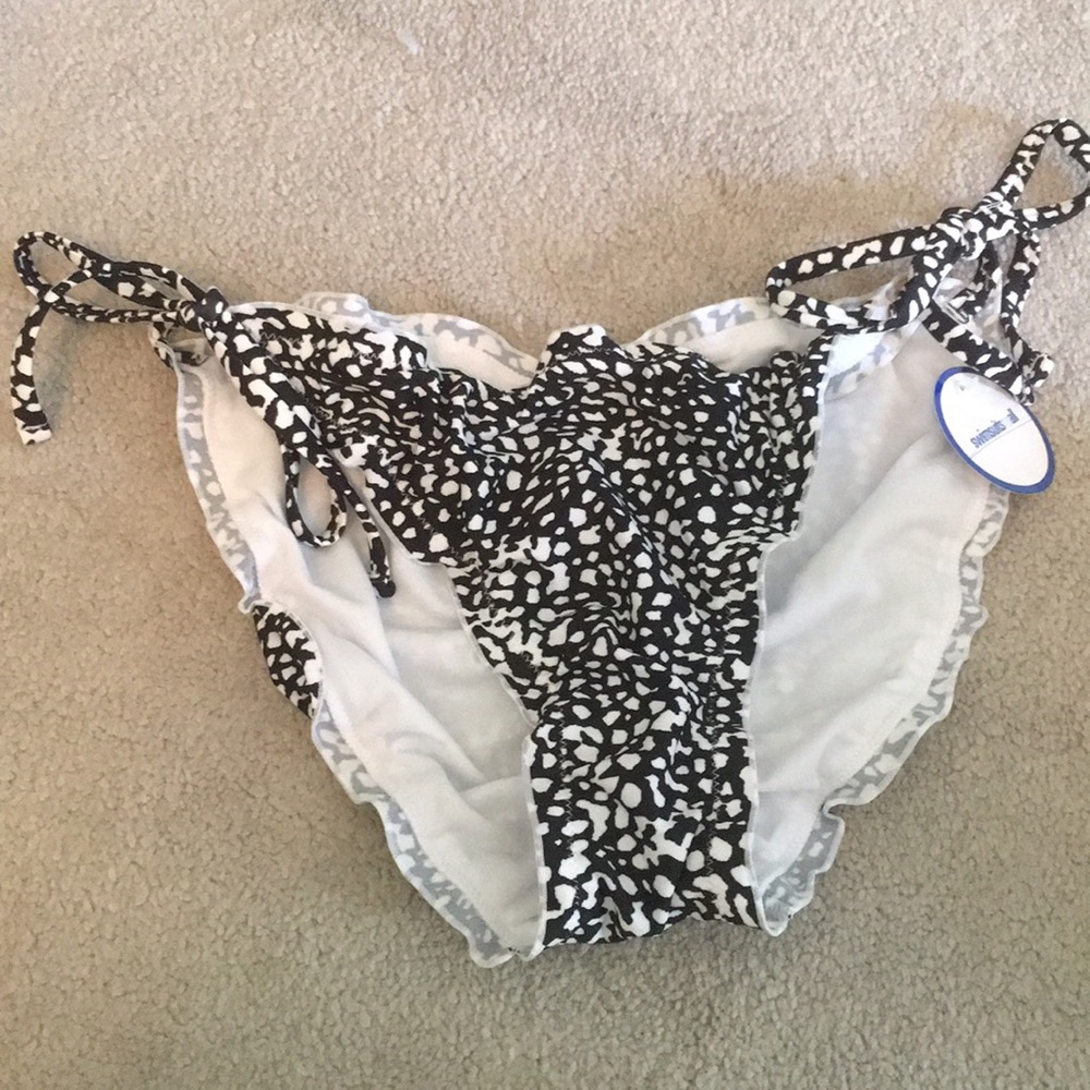 NWT Bikini Bottom-sold as separate Black & White 6